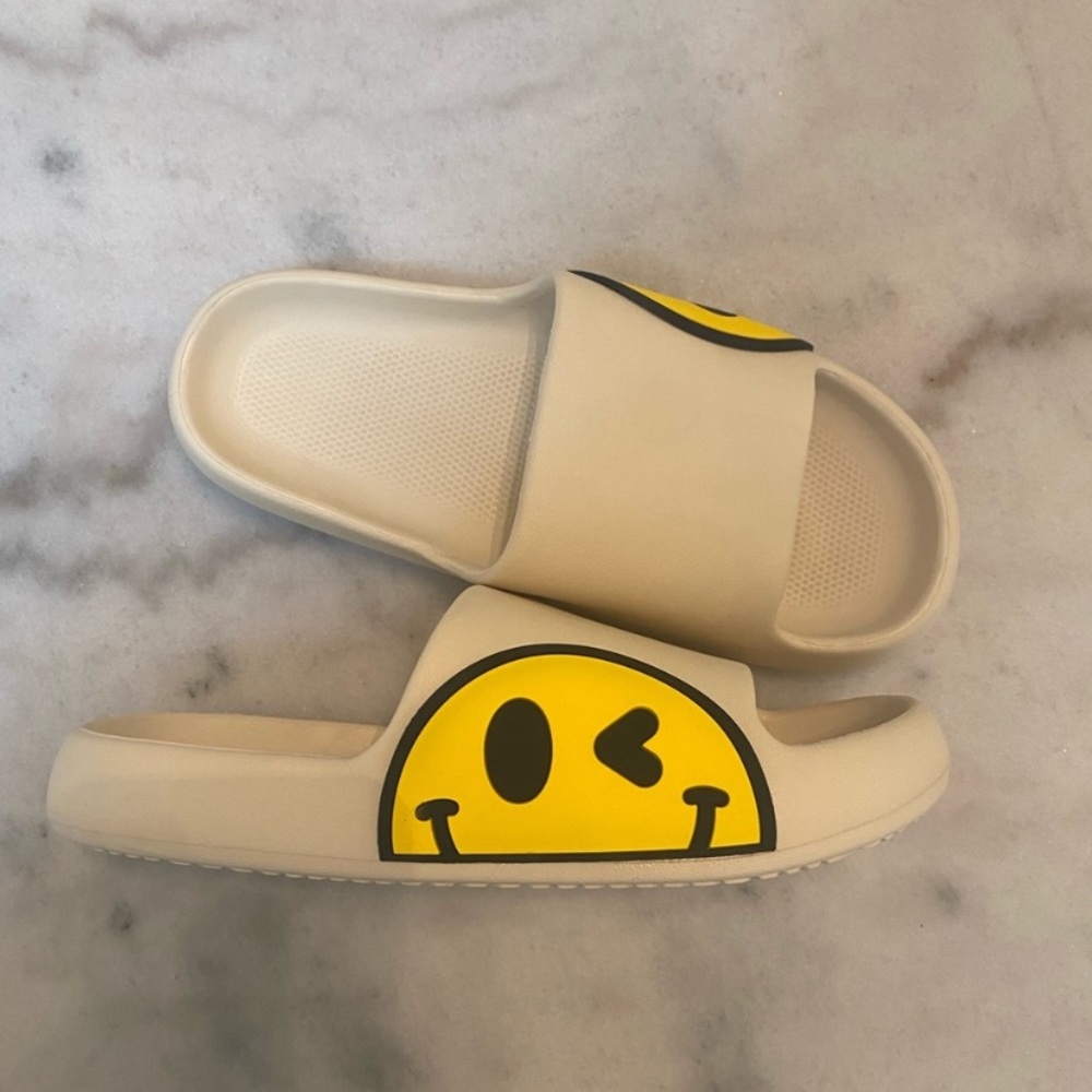 Smiley slides